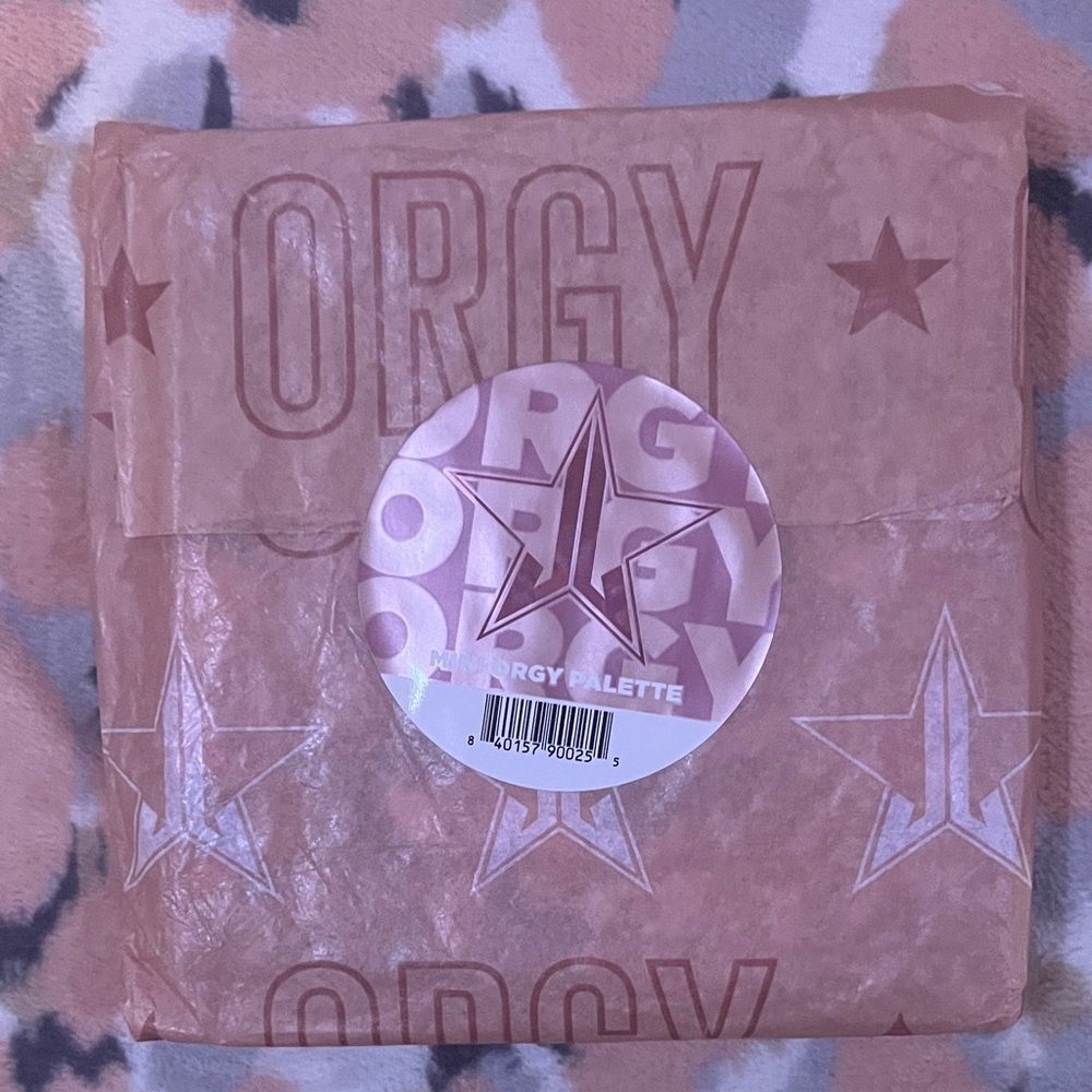 Jeffree Star Orgy Palette in Pink and White - Picture 4 of 4